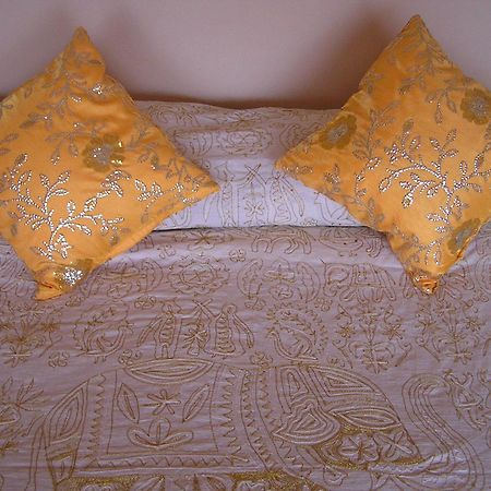 Villa Camelot บังกาลอร์ ภายนอก รูปภาพ